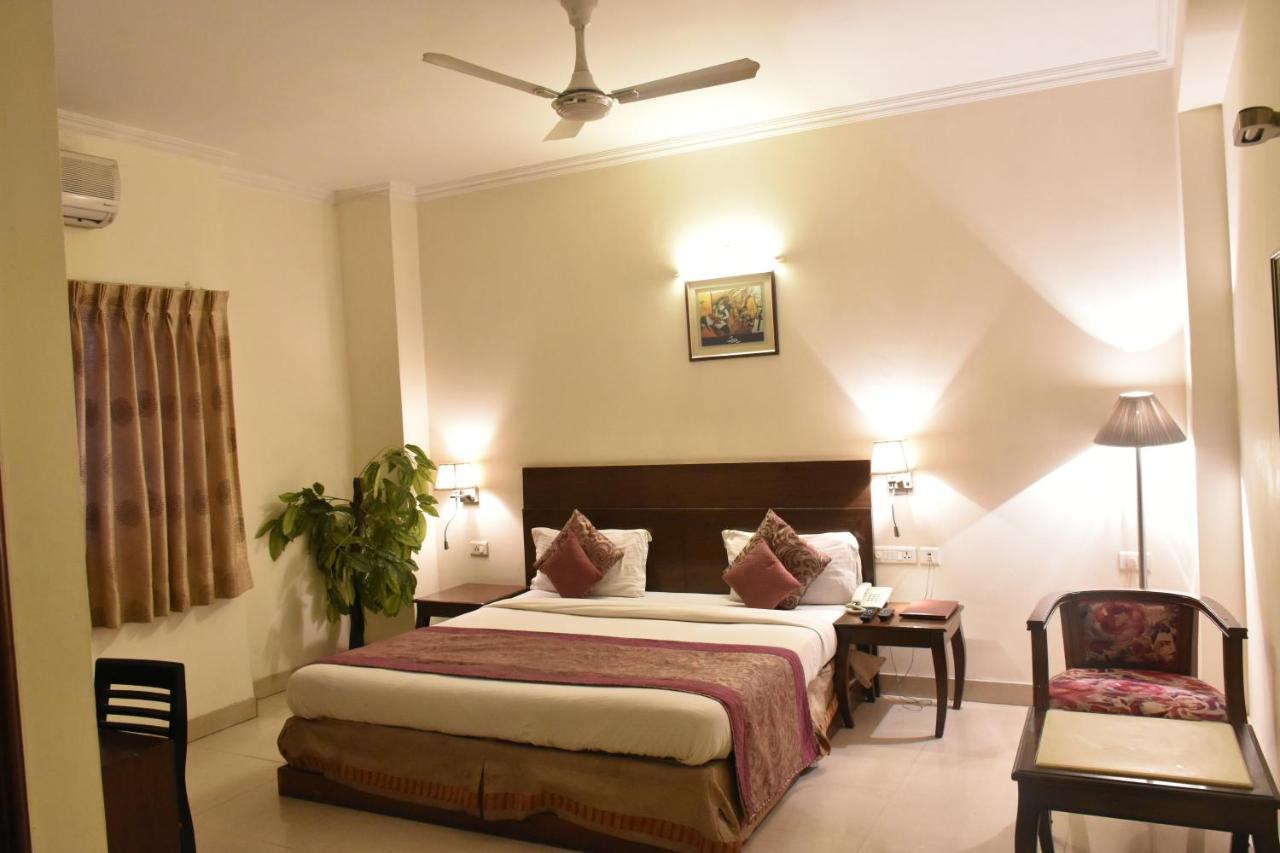 Hotel Lohias Delhi Airport New Delhi Exterior photo
