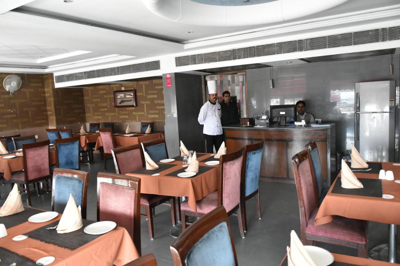 Hotel Lohias Delhi Airport New Delhi Exterior photo
