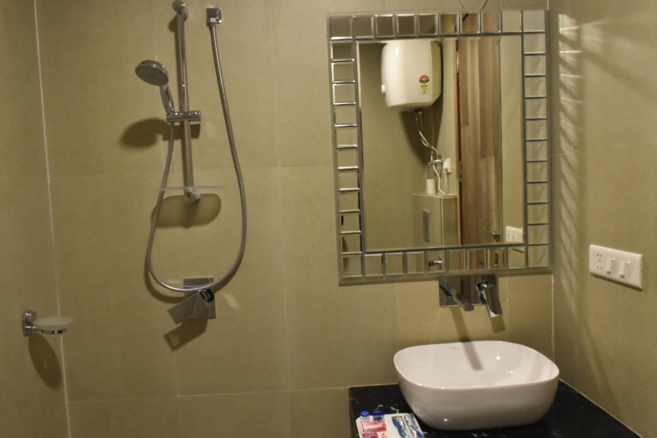 Hotel Lohias Delhi Airport New Delhi Exterior photo